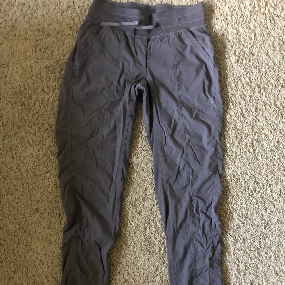 Lululemon athletic Pants Size 6